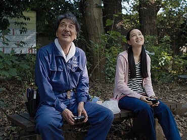 [Translate to Deutsch:]  01_PerfectDays_Koji_Yakusho_Arisa_Nakano__c_2023_MASTER_MIND_Ltd.jpg